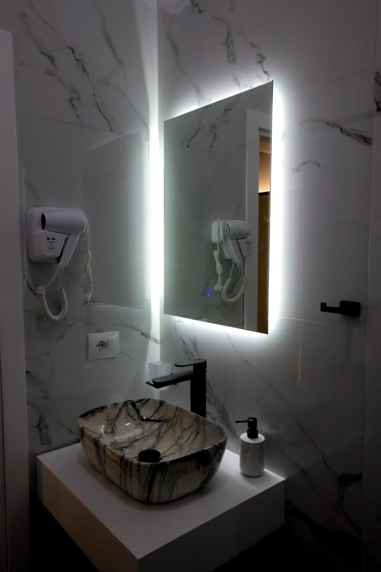 Elona'S Rooms Krujë Buitenkant foto