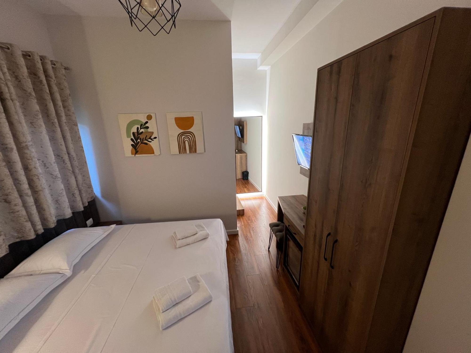 Elona'S Rooms Krujë Buitenkant foto